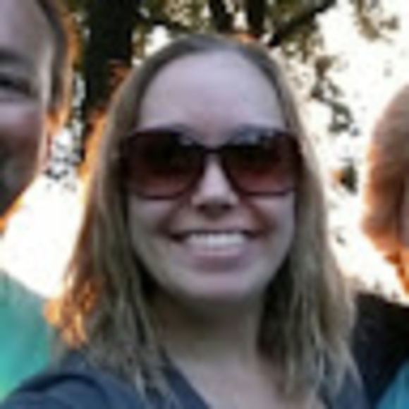 Meet your Posher, Monica - Picture 1 of 1